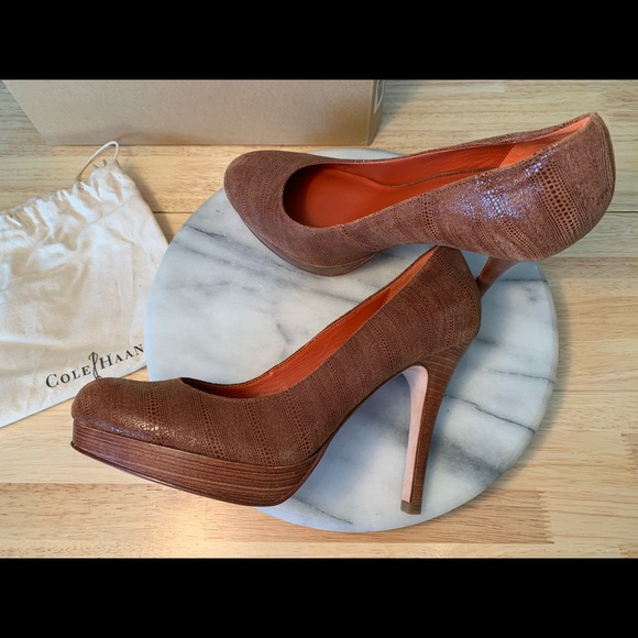 Cole Haan Nike Air Soft Brown Suede Platform Pumps - Picture 2 of 10